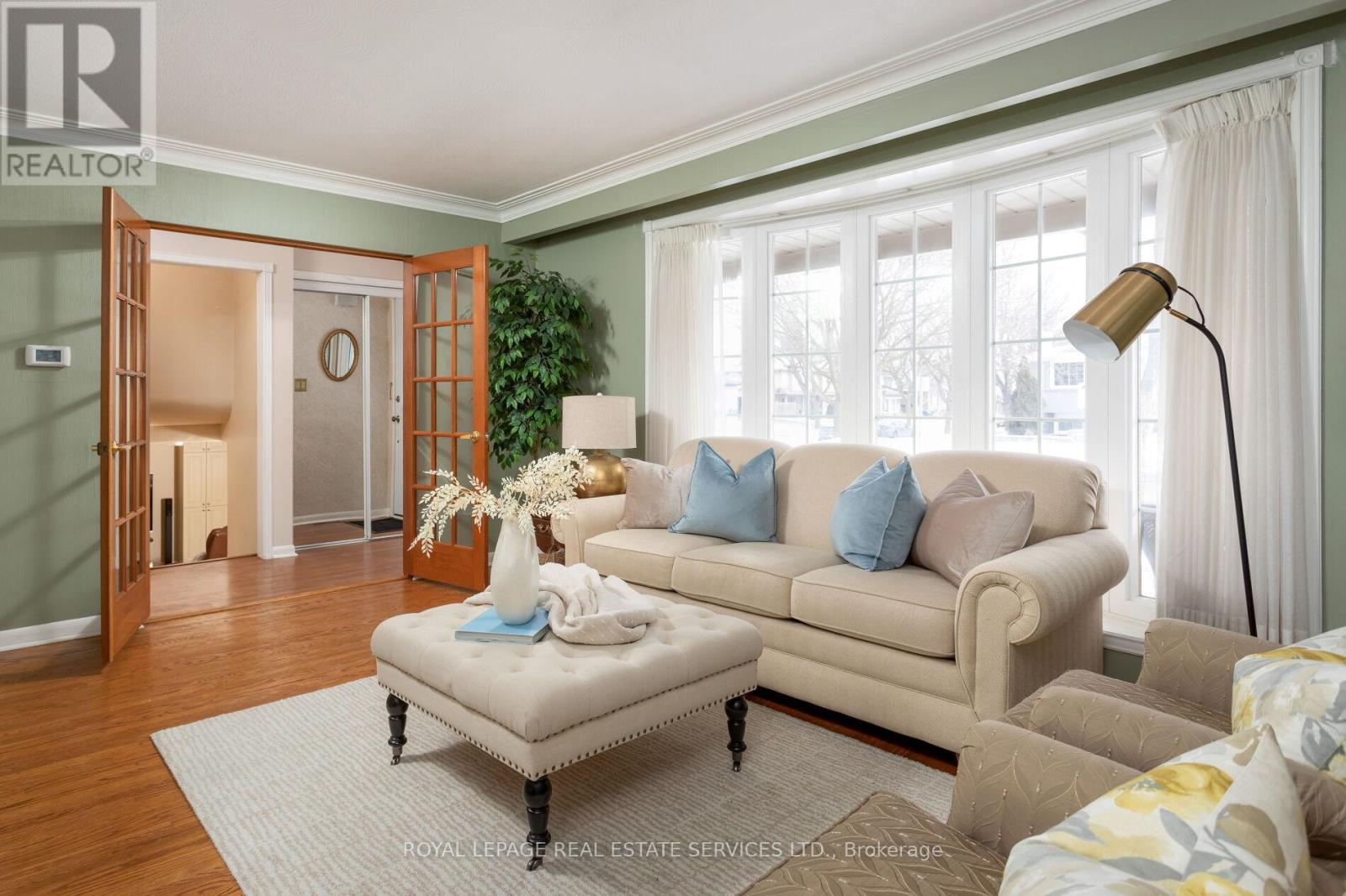 5013 Fern Drive, Burlington, Ontario  L7L 3P2 - Photo 6 - W12047525