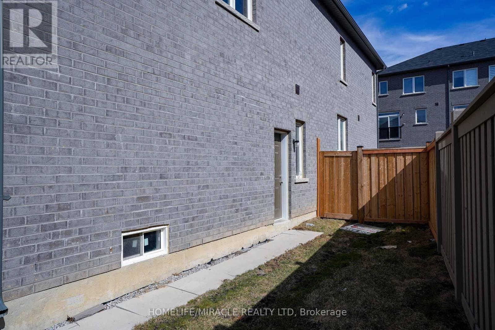 35 Sail Road, Brampton (Northwest Brampton), Ontario  L7A 4W7 - Photo 42 - W12114260