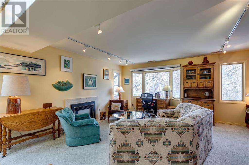 Property at 2, 467 12 Street NW image 3
