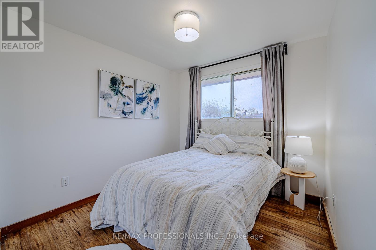 7248 Casey Street, Niagara Falls, Ontario  L2J 3R2 - Photo 13 - X12137590