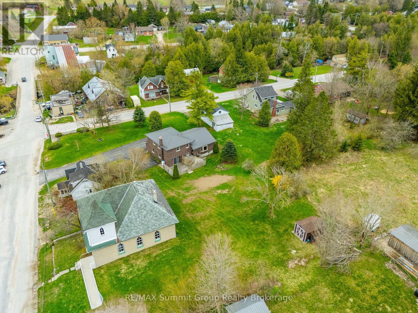 330 Mill Bridge Road, Grey Highlands, Ontario  N0C 1C0 - Photo 37 - X12134921