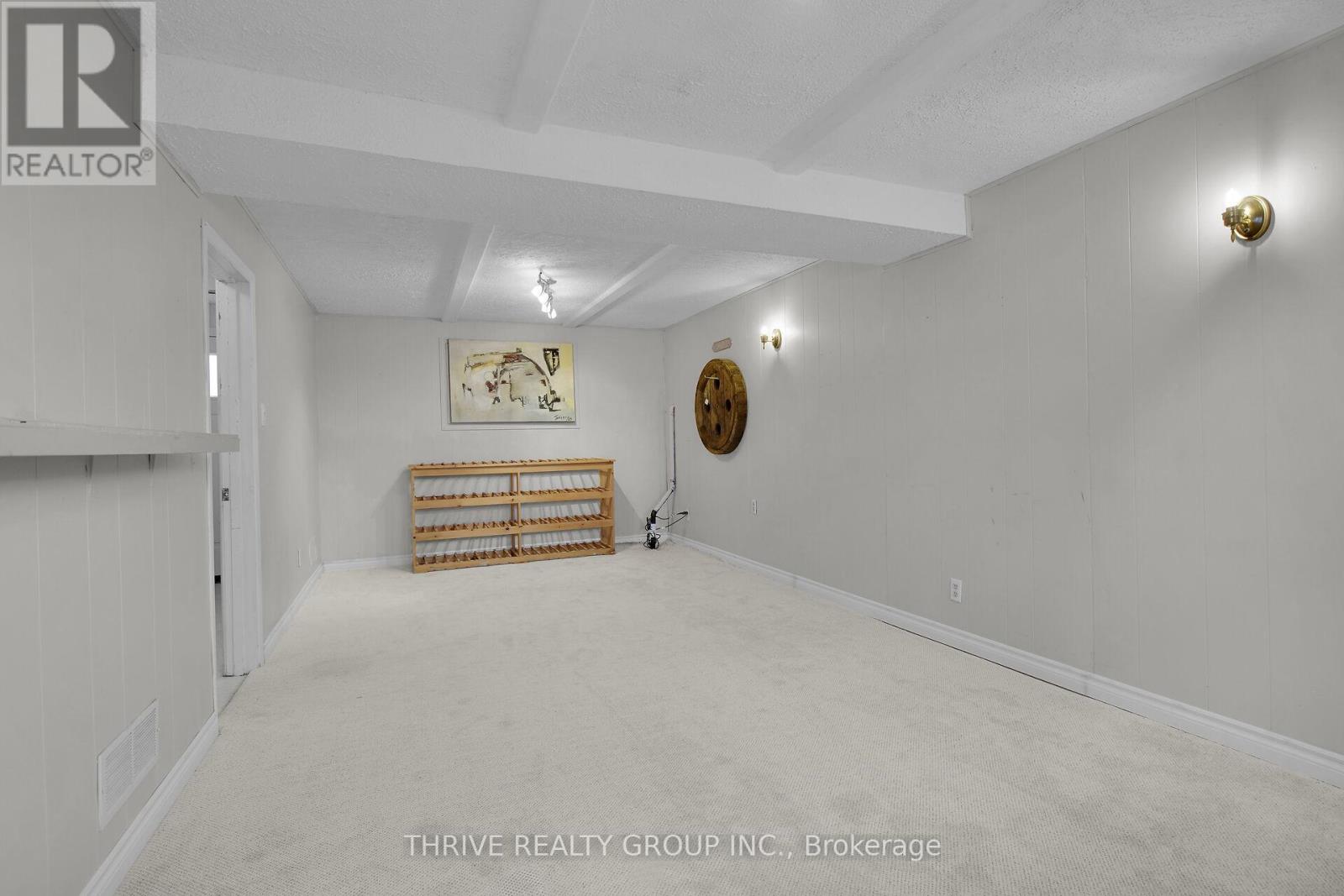 194 Chestnut Street, St. Thomas, Ontario  N5R 2B4 - Photo 31 - X12137847