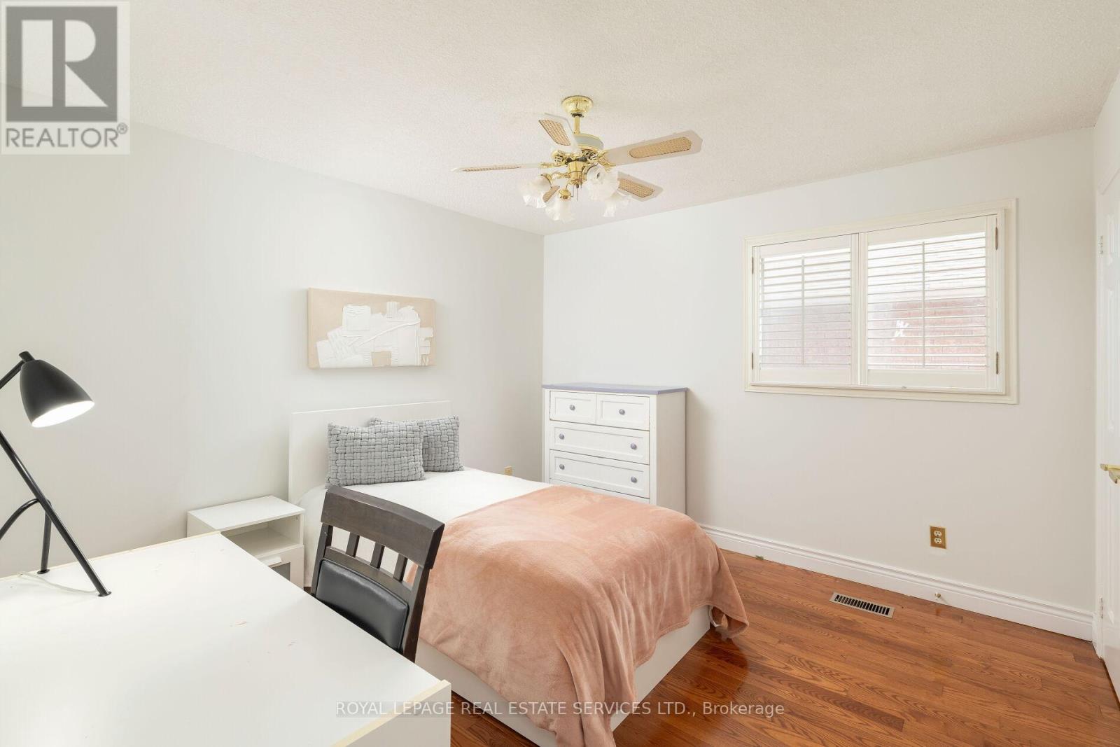 164 Warner Drive, Oakville, Ontario  L6L 6E7 - Photo 21 - W11989502