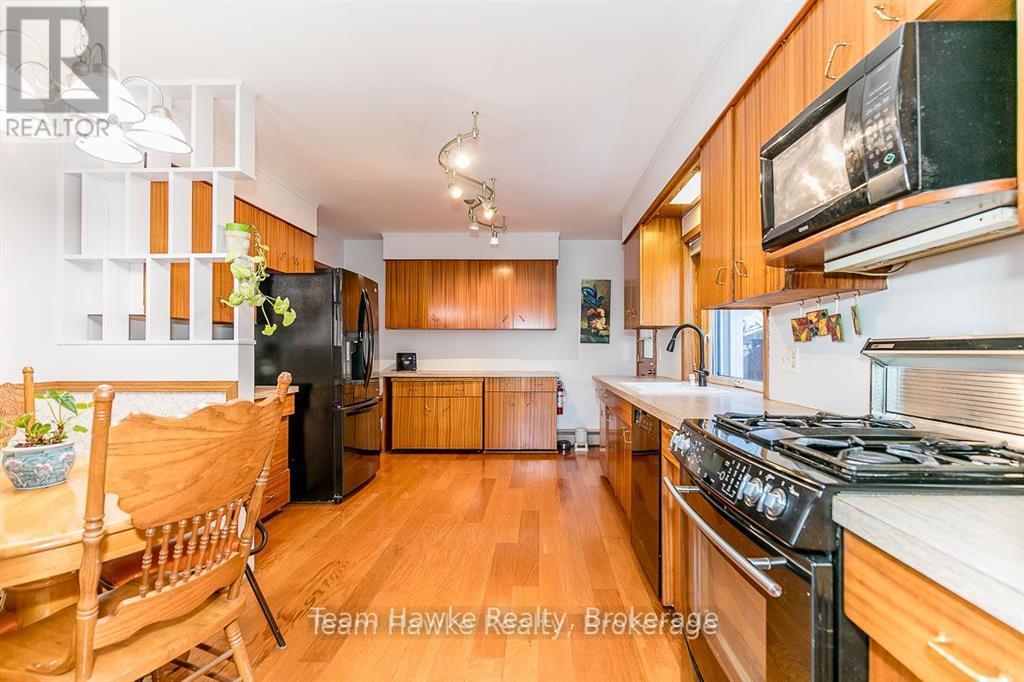 25 Robert Street W, Penetanguishene, Ontario  L9M 1N5 - Photo 20 - S12137876