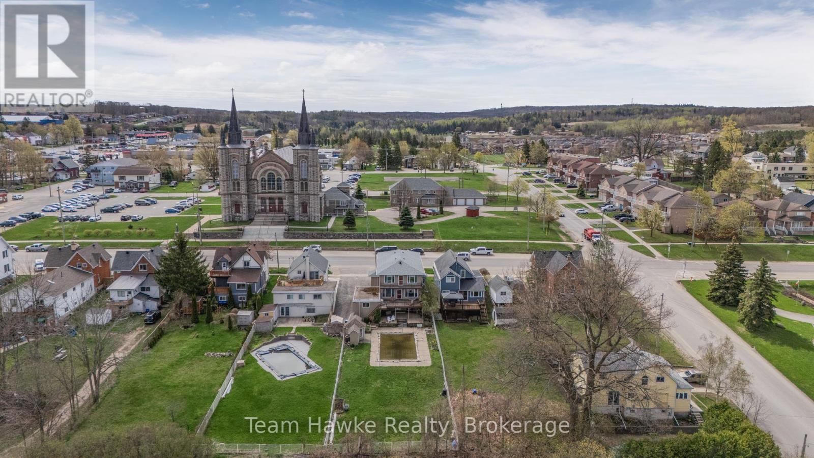 25 Robert Street W, Penetanguishene, Ontario L9M 1N5 - Photo 47 - S12137876