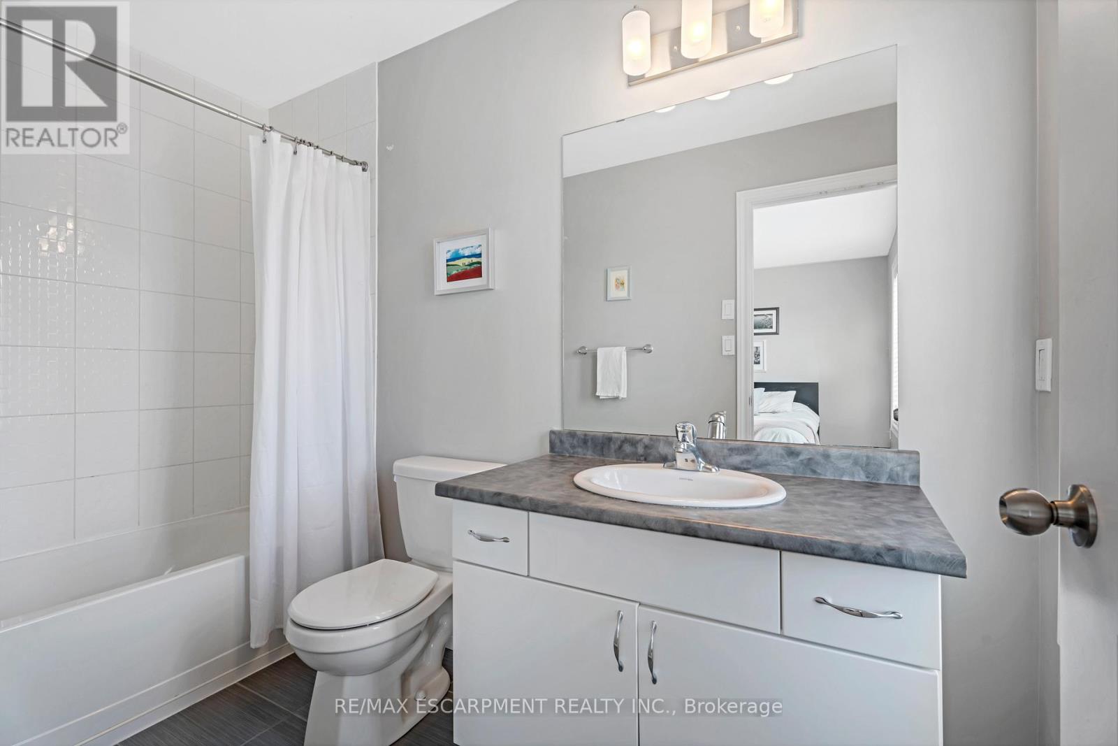 19 - 122 Dundas Street E, Hamilton, Ontario  L9H 7N3 - Photo 20 - X12076169