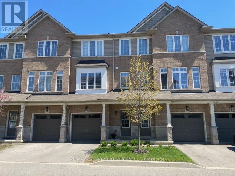 19 - 122 Dundas Street E, Hamilton, Ontario  L9H 7N3 - Photo 1 - X12076169
