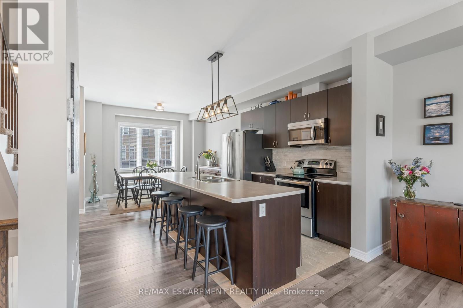19 - 122 Dundas Street E, Hamilton, Ontario  L9H 7N3 - Photo 11 - X12076169