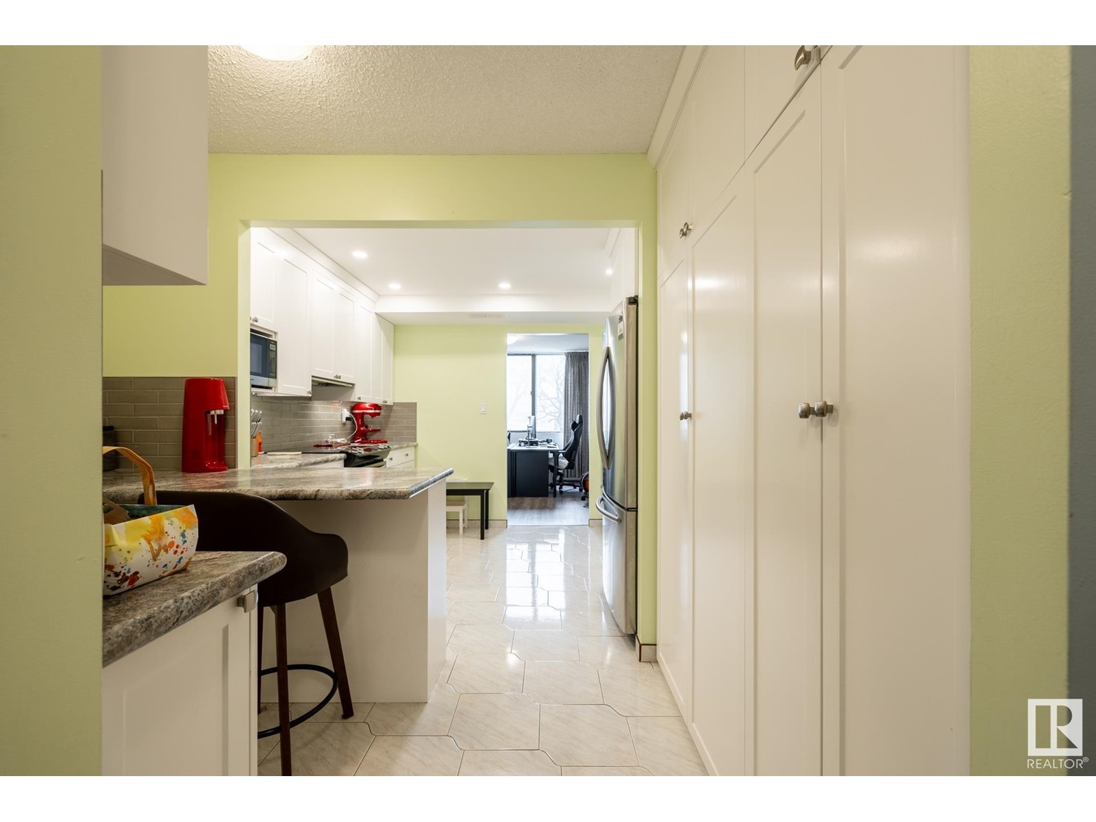 #202 9921 104 St Nw, Edmonton, Alberta  T5K 2K3 - Photo 6 - E4415857