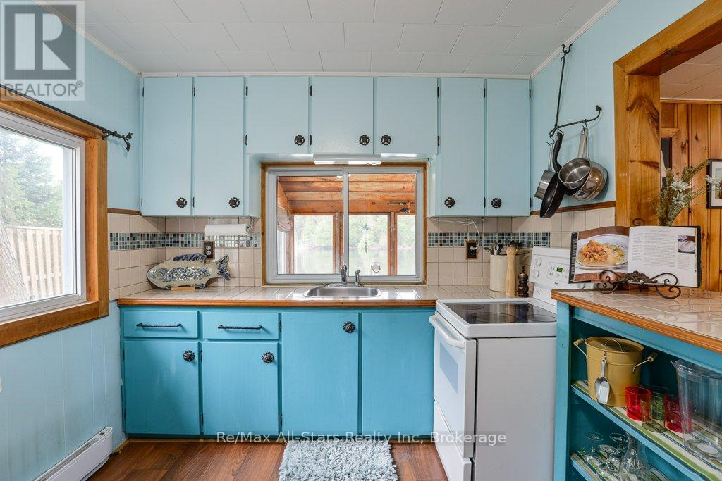 1054 Keysbury Drive, Algonquin Highlands, Ontario  P0A 1H0 - Photo 17 - X12137814