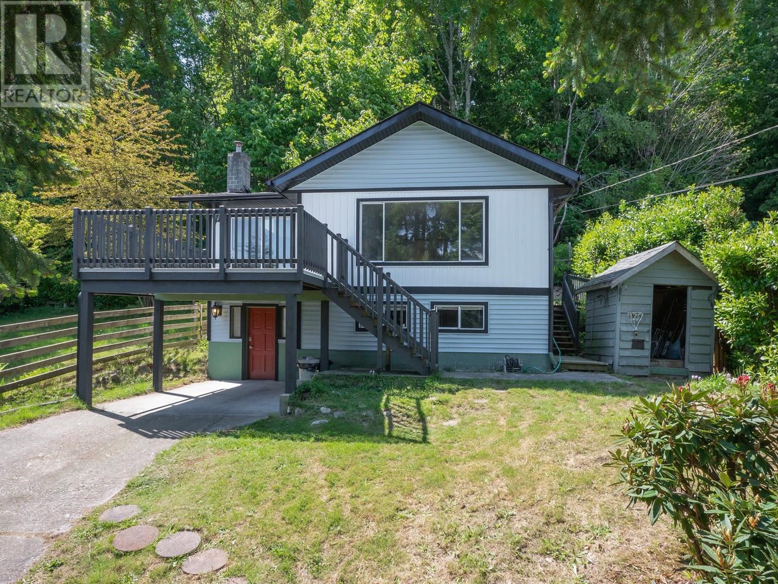 Property at 642 GOWER POINT ROAD image 1