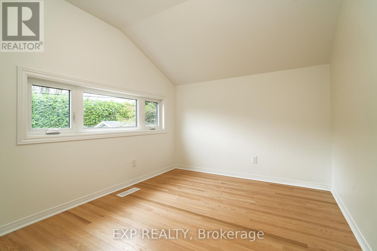 120 Knoxdale Road, Ottawa, Ontario  K2G 1A7 - Photo 17 - X12137829