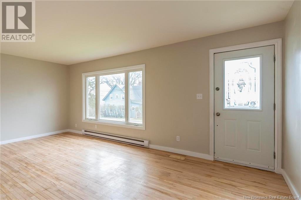 Property at 285 Charlotte Street W image 4