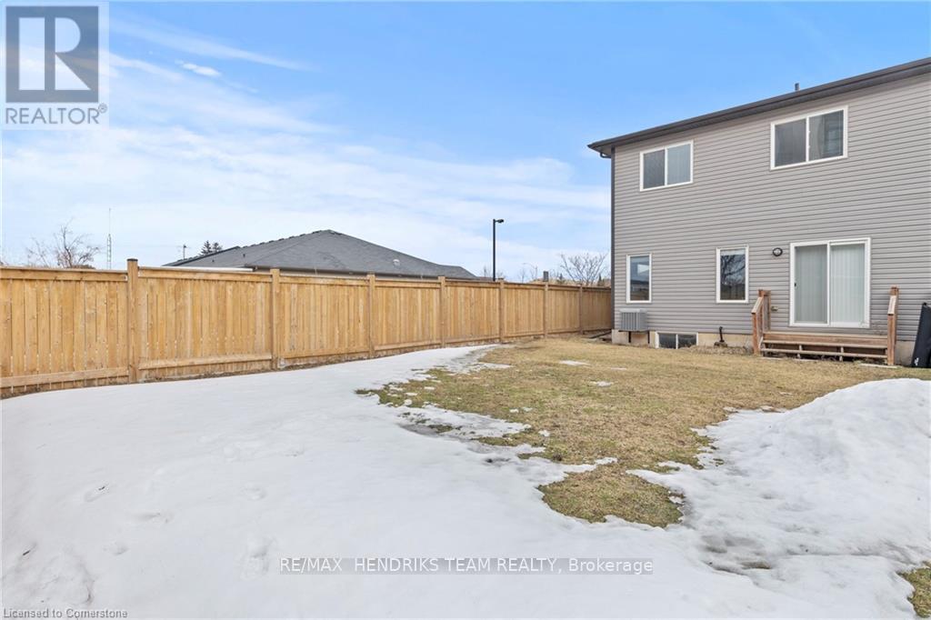 44 Woodburn Avenue, St. Catharines (Oakdale), Ontario  L2P 0B8 - Photo 25 - X12137850