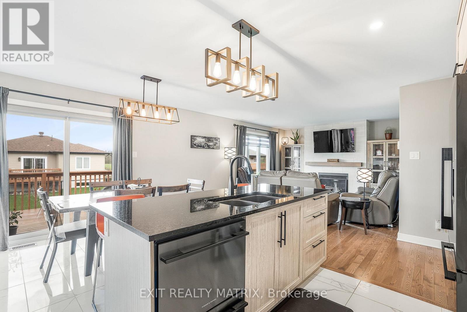 711 Lafrance Crescent, Hawkesbury, Ontario  K6A 3W9 - Photo 7 - X12137817