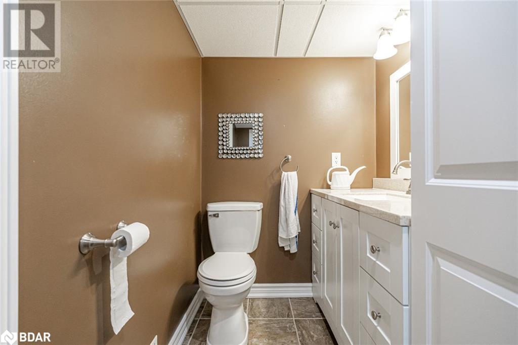 215 Phillips Street, Barrie, Ontario  L4N 3V2 - Photo 10 - 40727006