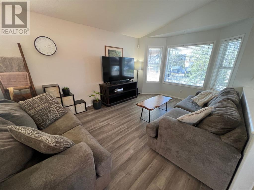 Property at 6309 89 Street image 4