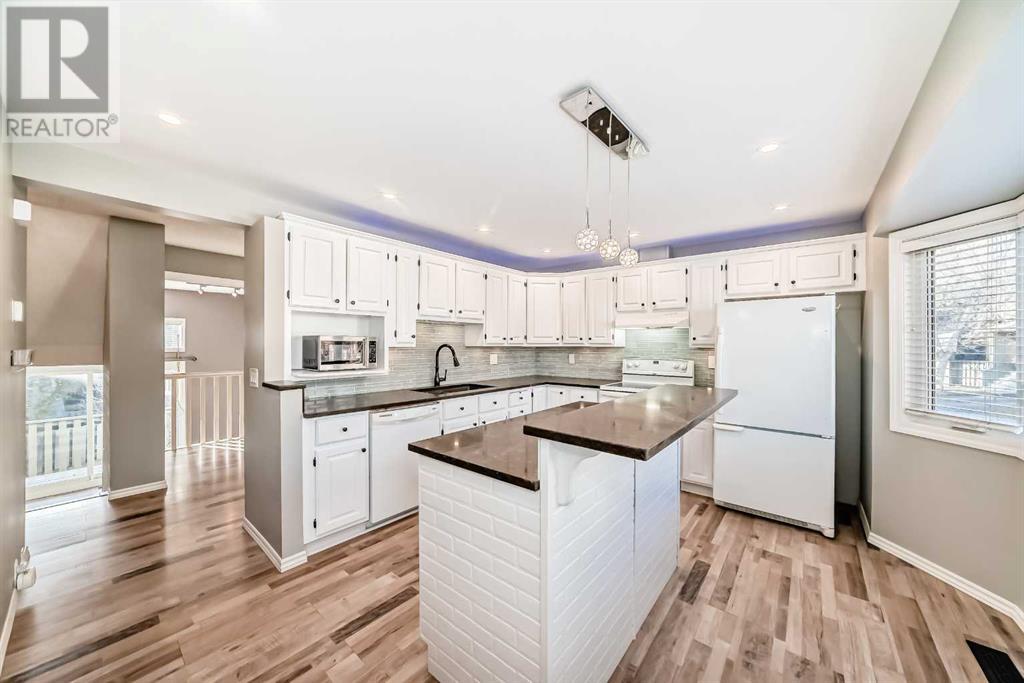 Property at 173 Glamis Terrace SW image 4