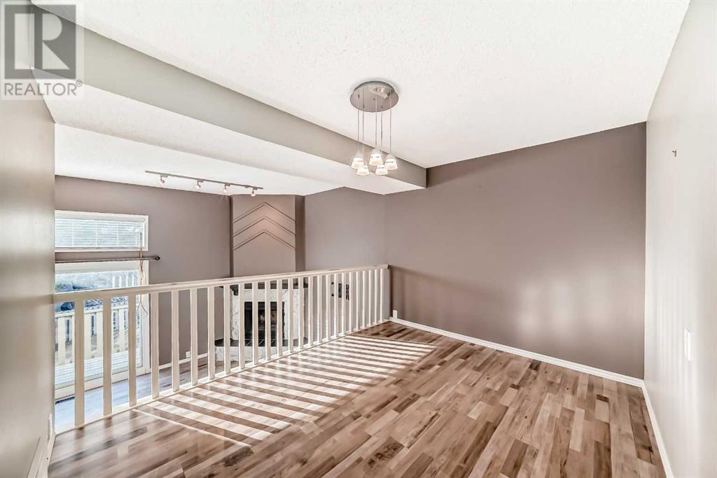 173 Glamis Terrace Sw, Calgary, Alberta  T3E 6V3 - Photo 10 - A2208971
