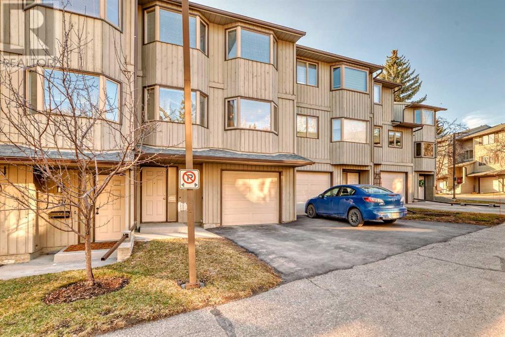 Property at 173 Glamis Terrace SW image 2
