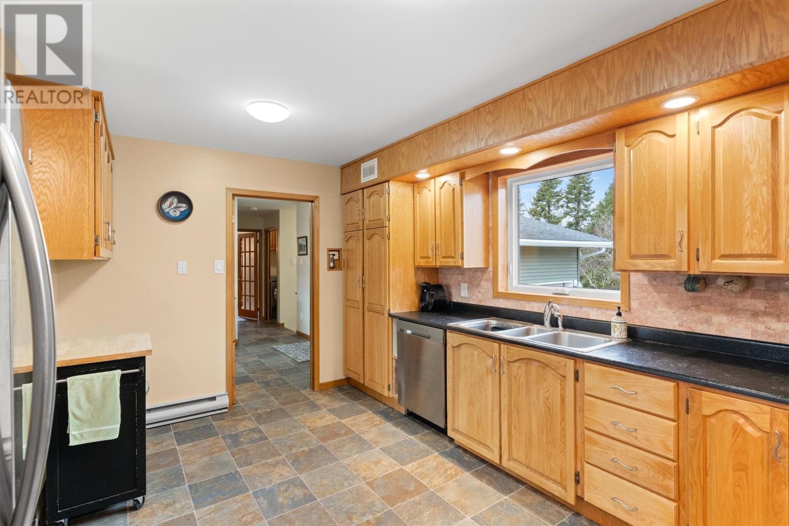 Property at 121 Pine Line image 3