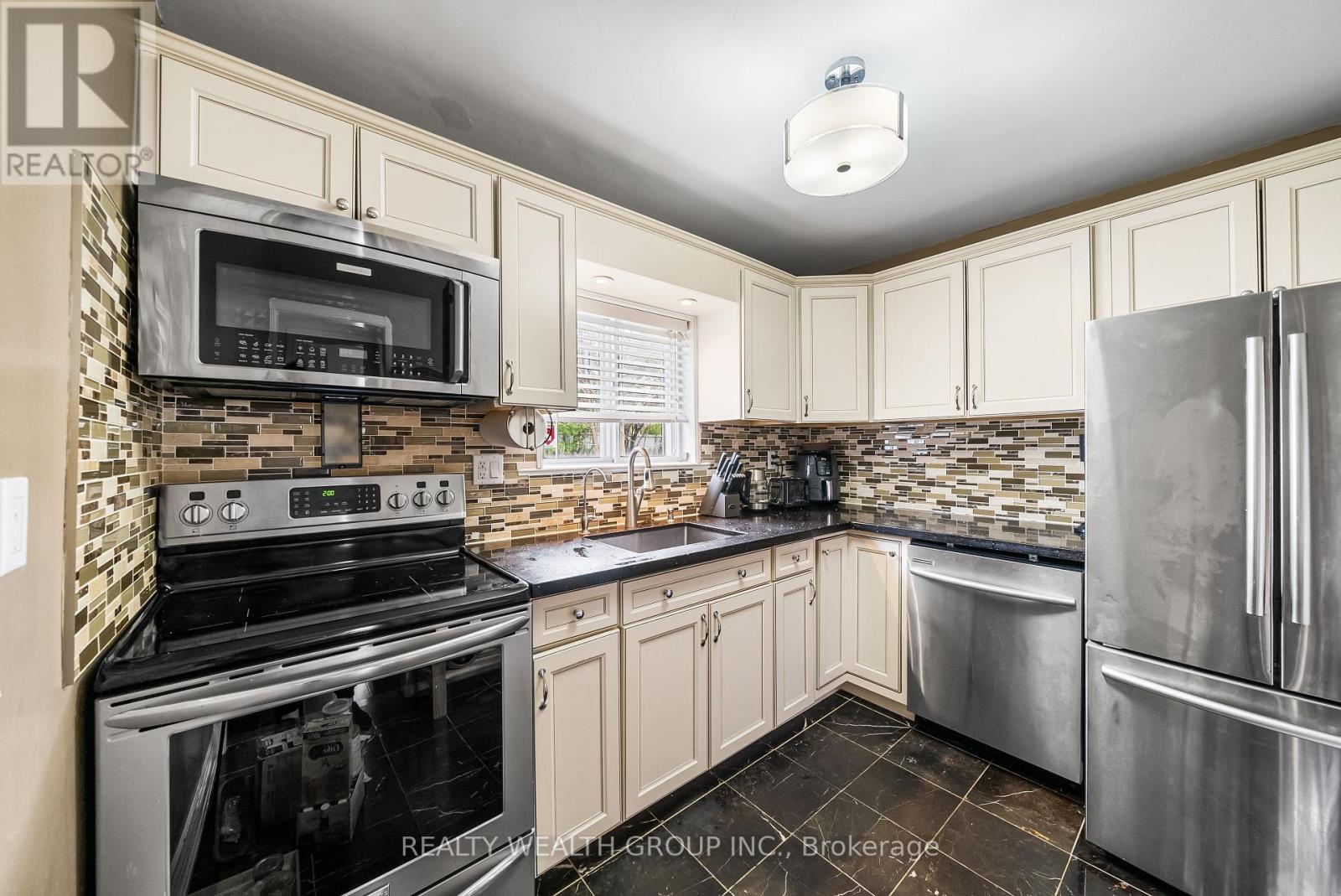 17 Haymarket Road, Toronto, Ontario  M3L 1H3 - Photo 10 - W12137455
