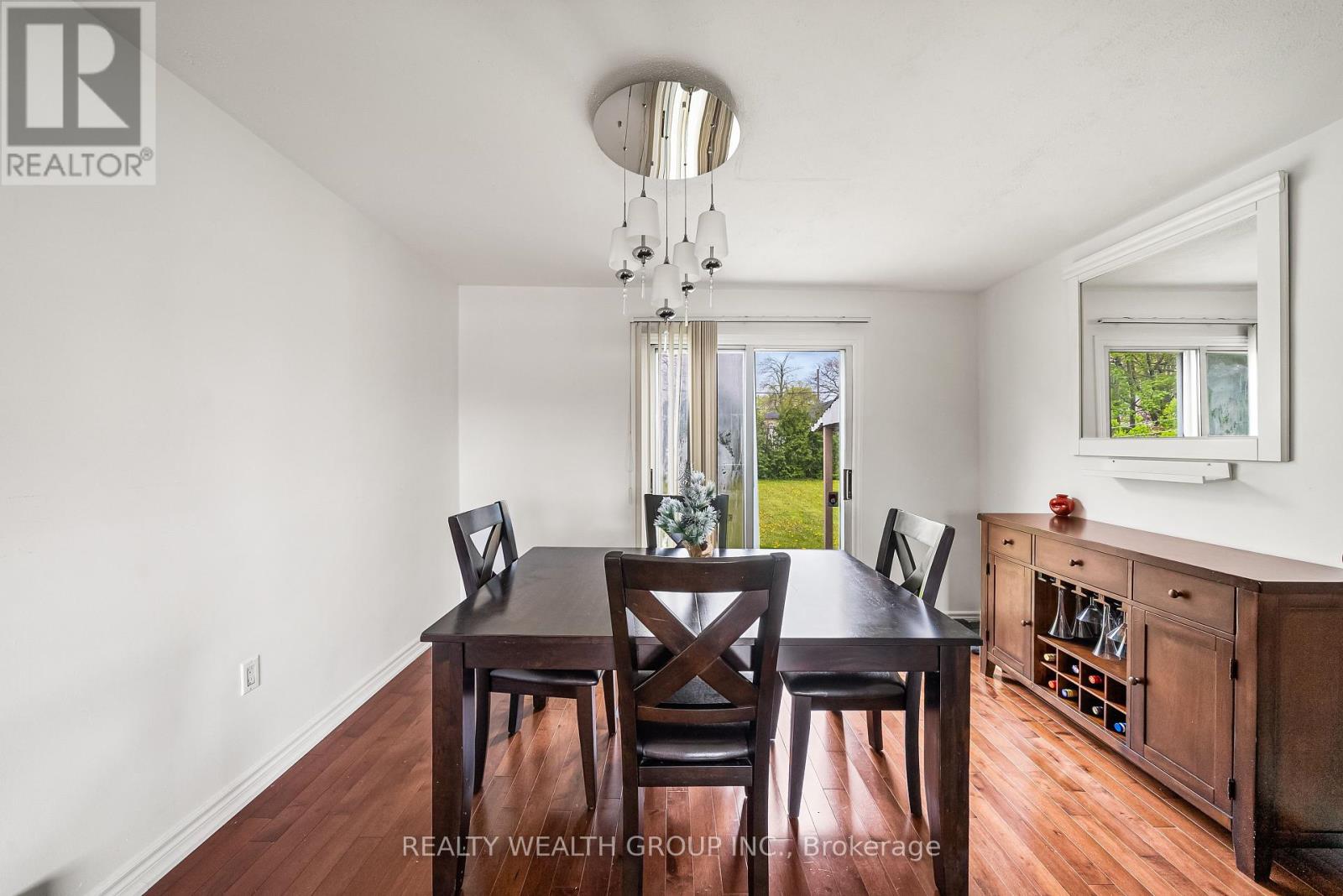 17 Haymarket Road, Toronto, Ontario  M3L 1H3 - Photo 6 - W12137455