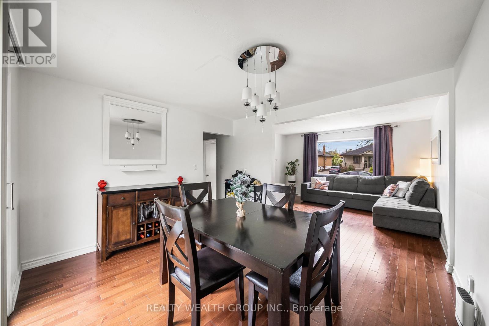 17 Haymarket Road, Toronto, Ontario  M3L 1H3 - Photo 5 - W12137455