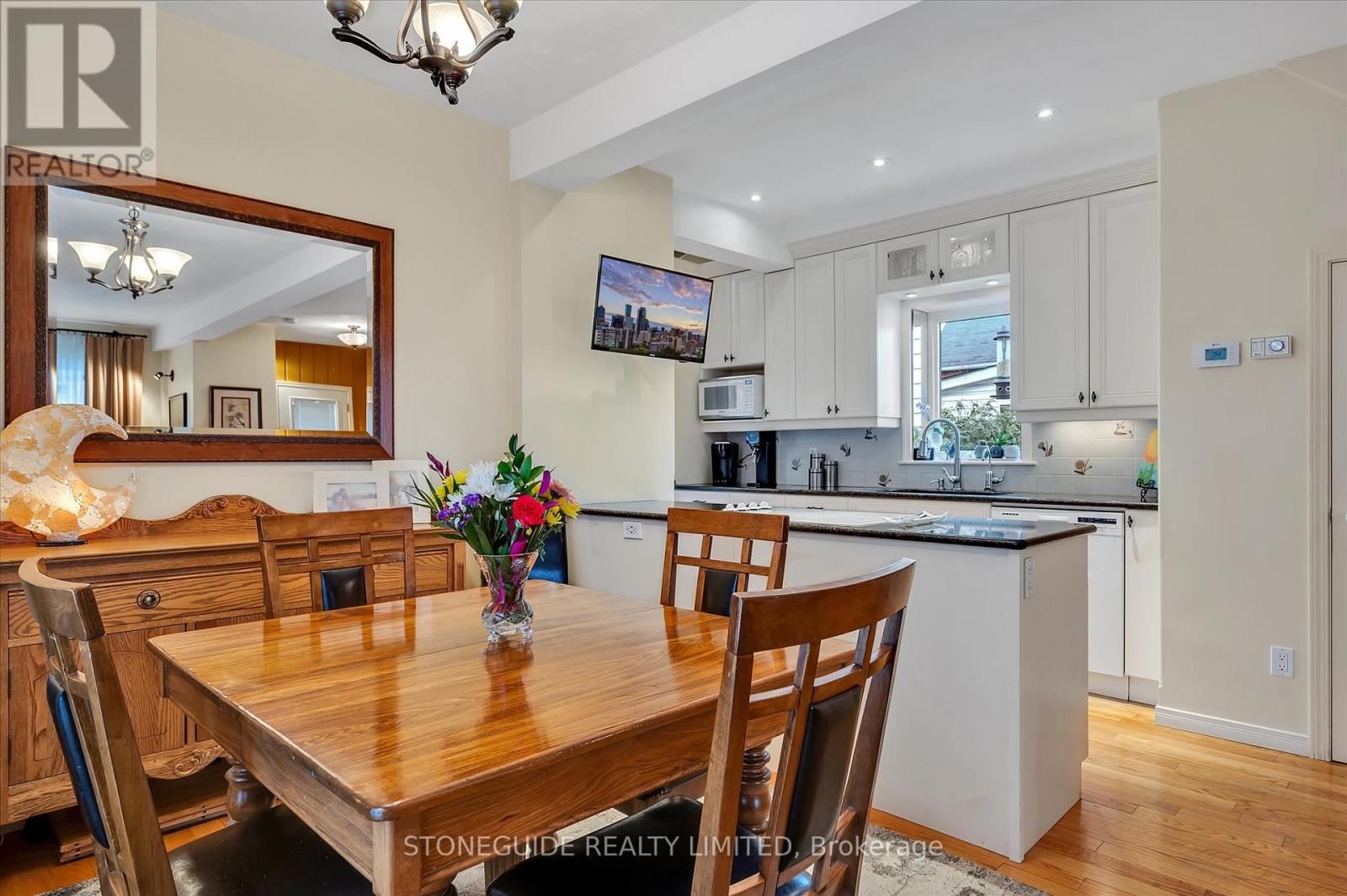 165 Edinburgh Street, Peterborough Central, Ontario  K9H 3E3 - Photo 7 - X12040062