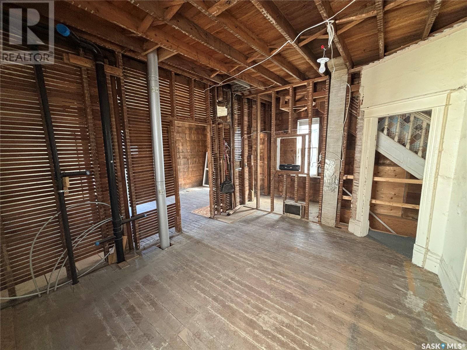 2345 Montreal Street, Regina, Saskatchewan  S4P 1L9 - Photo 2 - SK005282
