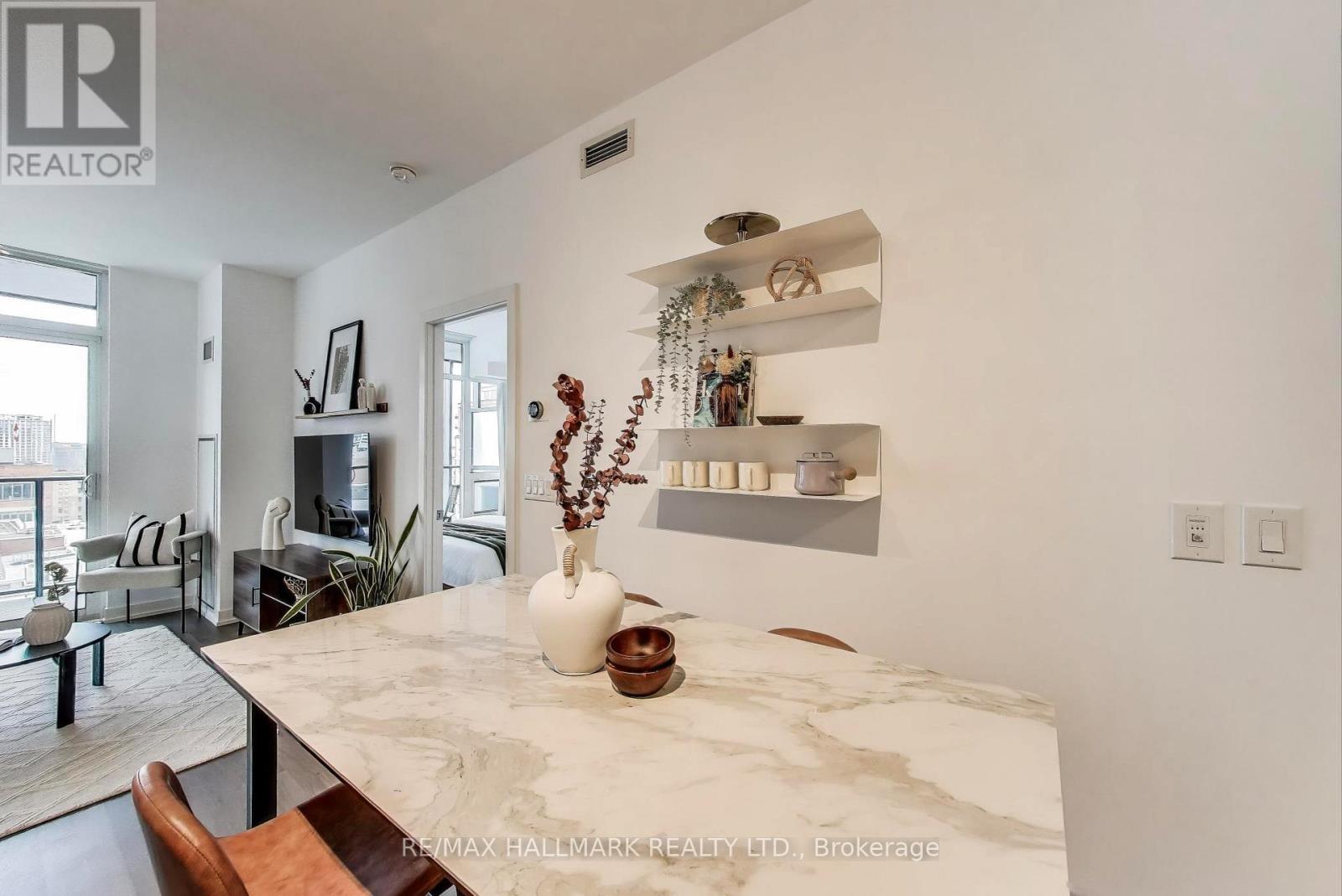 1006 - 105 George Street, Toronto, Ontario  M5A 2N4 - Photo 10 - C12137728