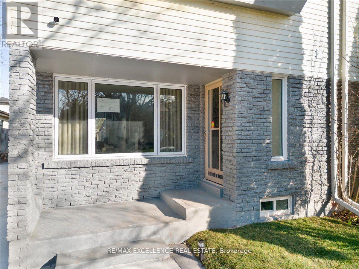 731 Hillcroft Street, Oshawa, Ontario  L1G 7H7 - Photo 2 - E12137698