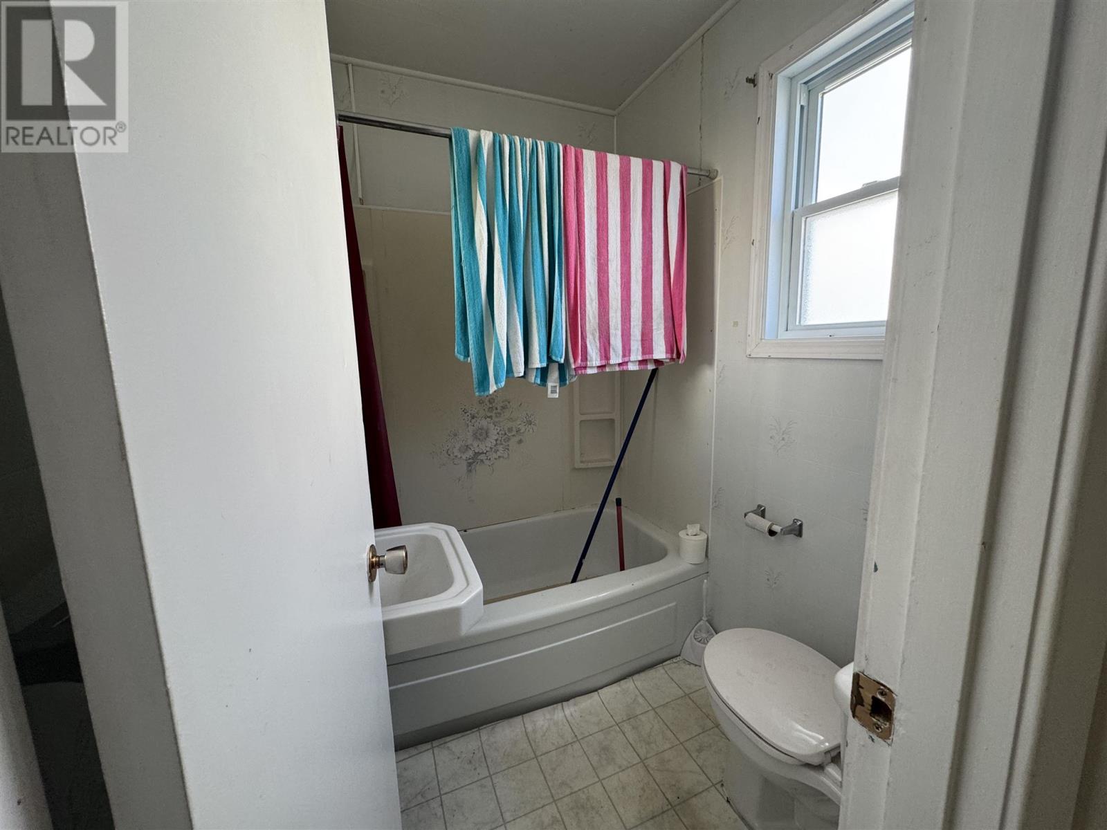 12 Redwing Ave, Manitouwadge, Ontario  P0T 2C0 - Photo 10 - TB251092