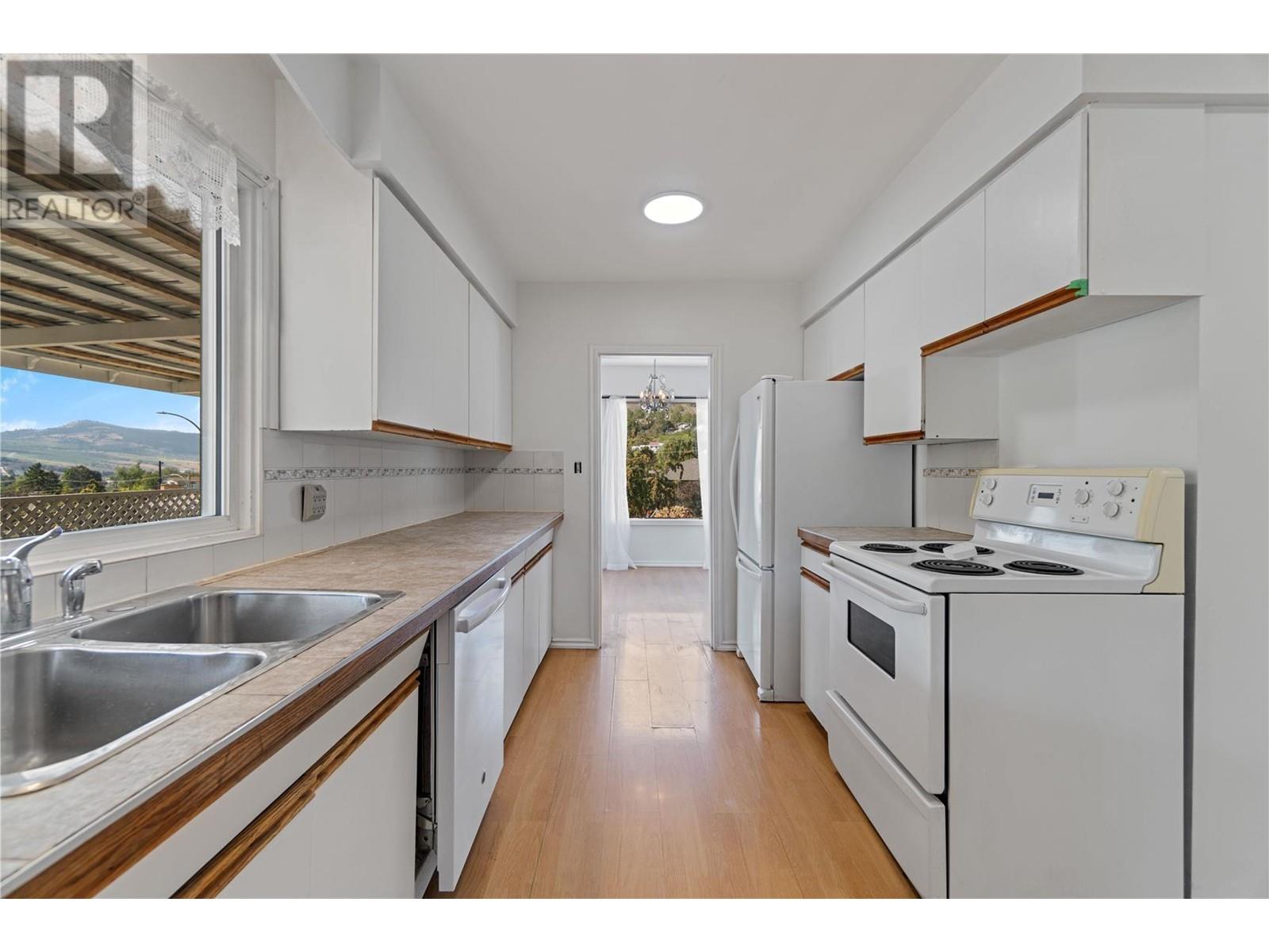 3701 36a Street, Vernon, British Columbia  V1T 6G1 - Photo 50 - 10338234