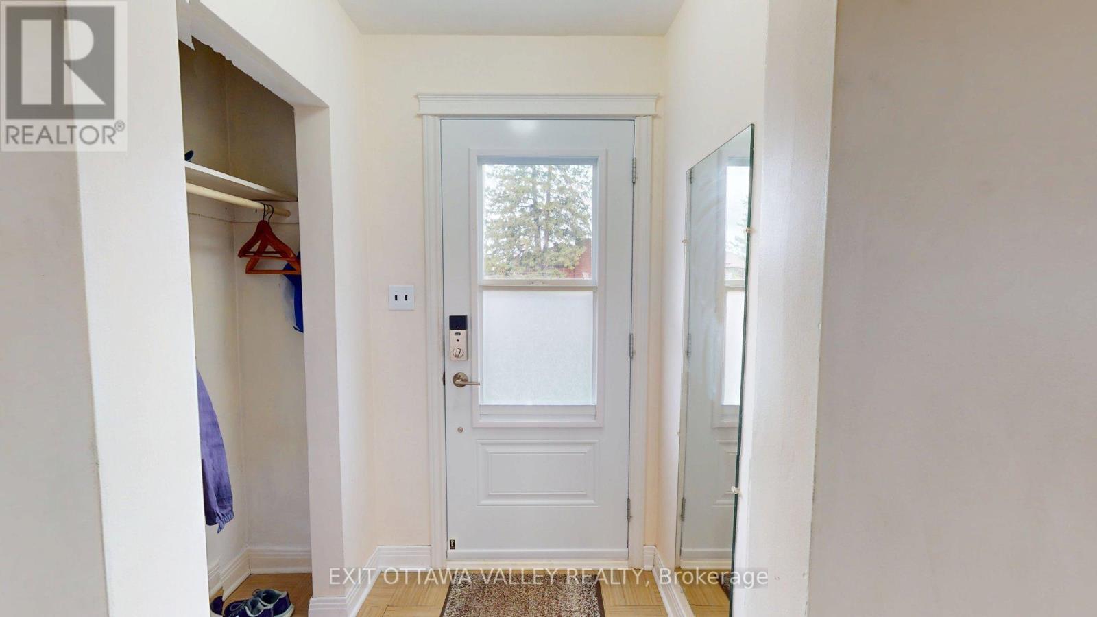 259 Patricia Avenue, Pembroke, Ontario  K8A 2B7 - Photo 4 - X12137973