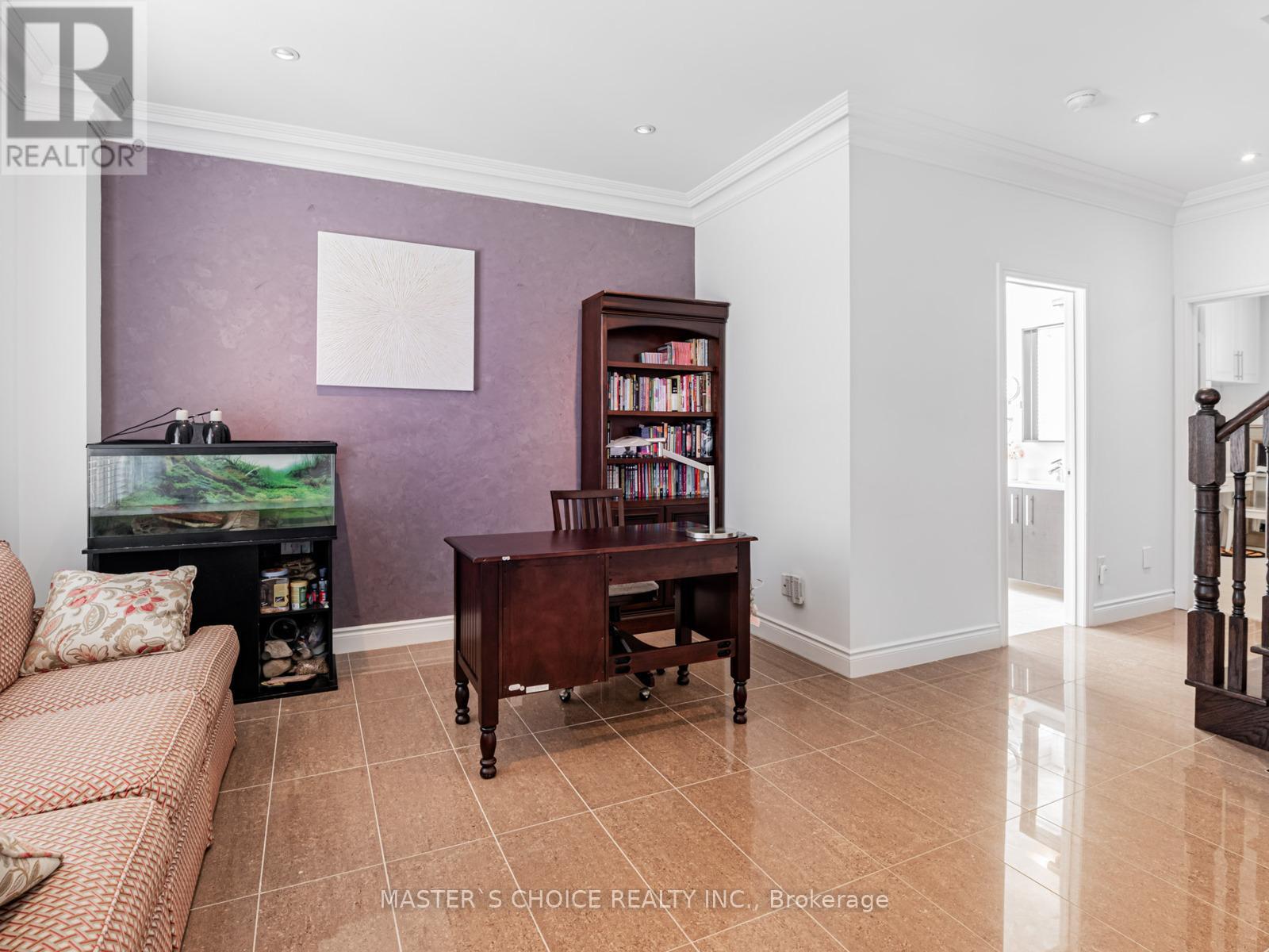 Th27 - 271 South Park Road, Markham, Ontario  L3T 0B6 - Photo 6 - N12137747