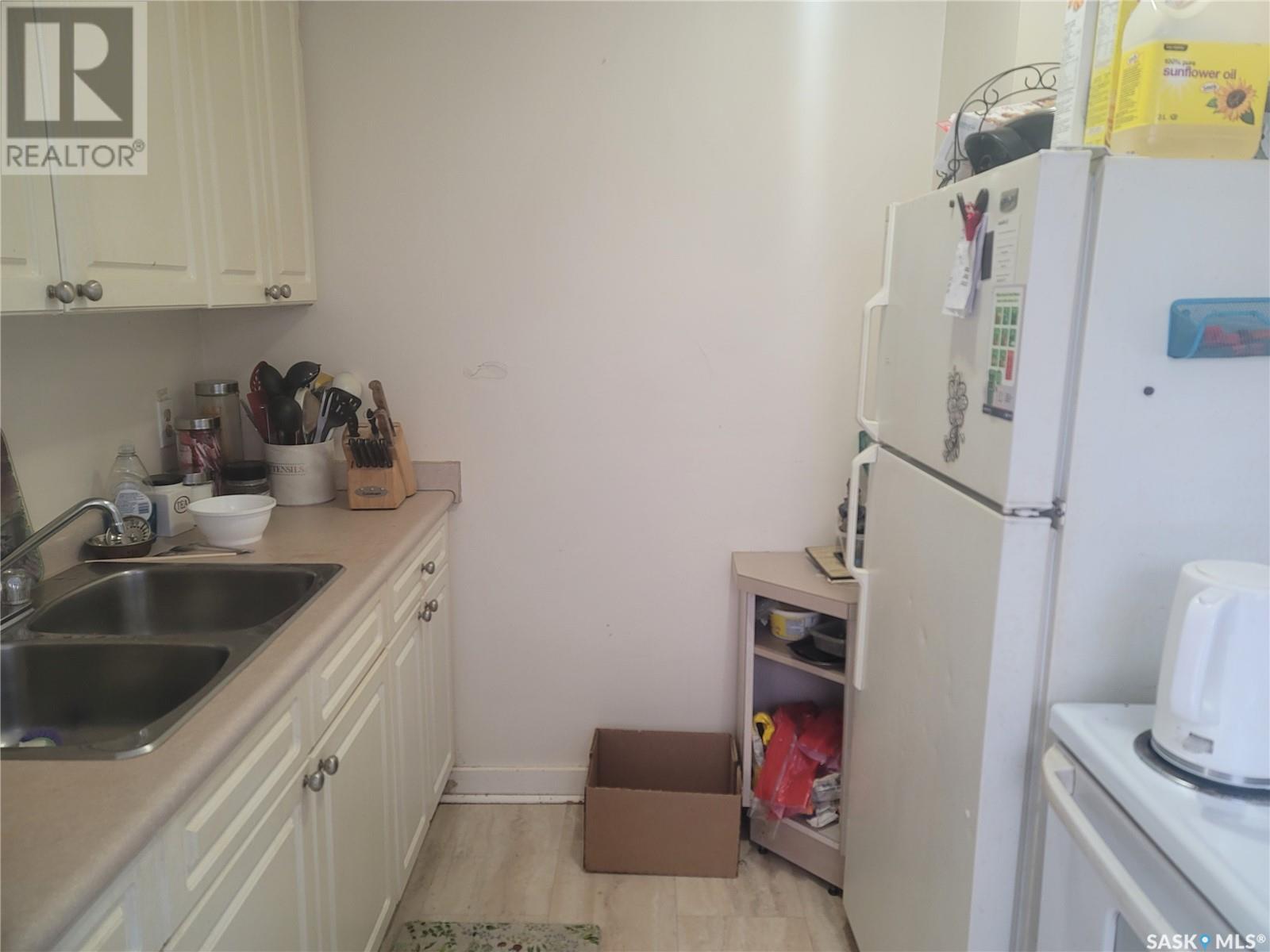 1032 Retallack Street, Regina, Saskatchewan  S4T 2H3 - Photo 9 - SK996147