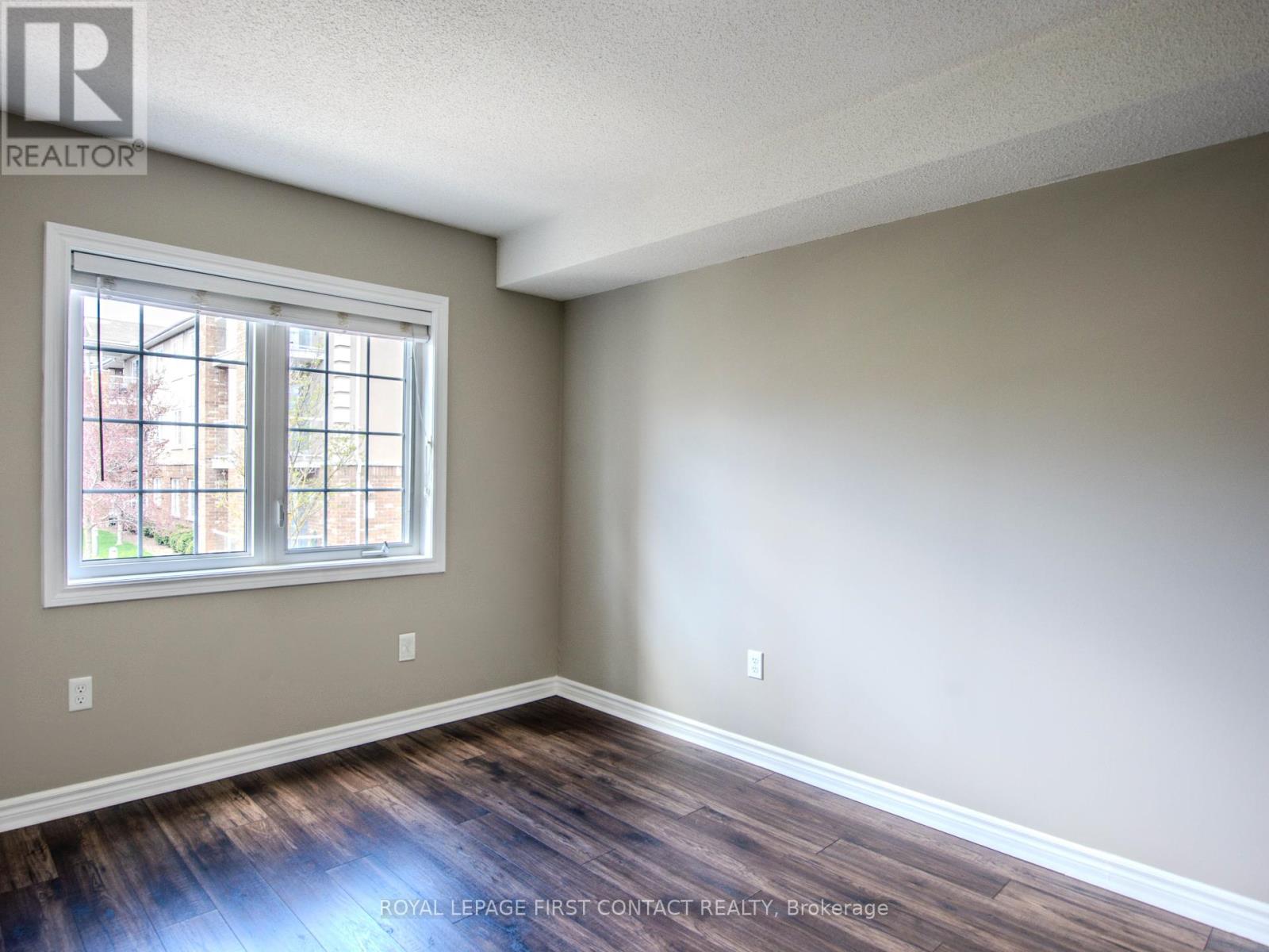 18 - 43 Coulter Street, Barrie, Ontario  L4N 6L9 - Photo 10 - S12137777