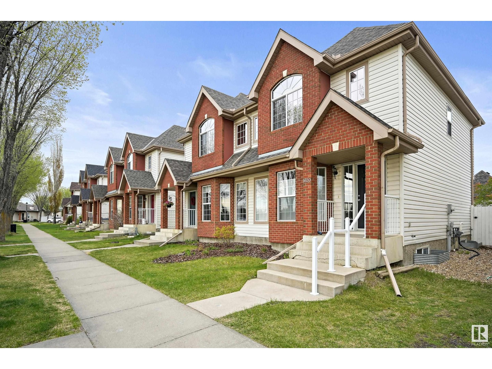 Property at 1620 TOMLINSON CM NW image 1