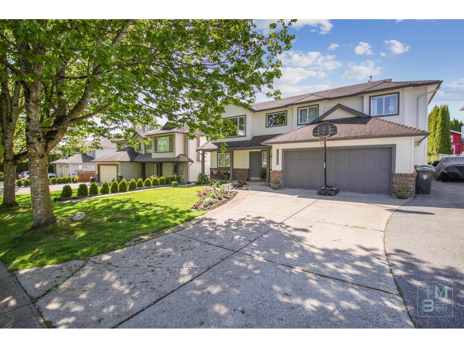 Property at 27098 25A AVENUE image 2