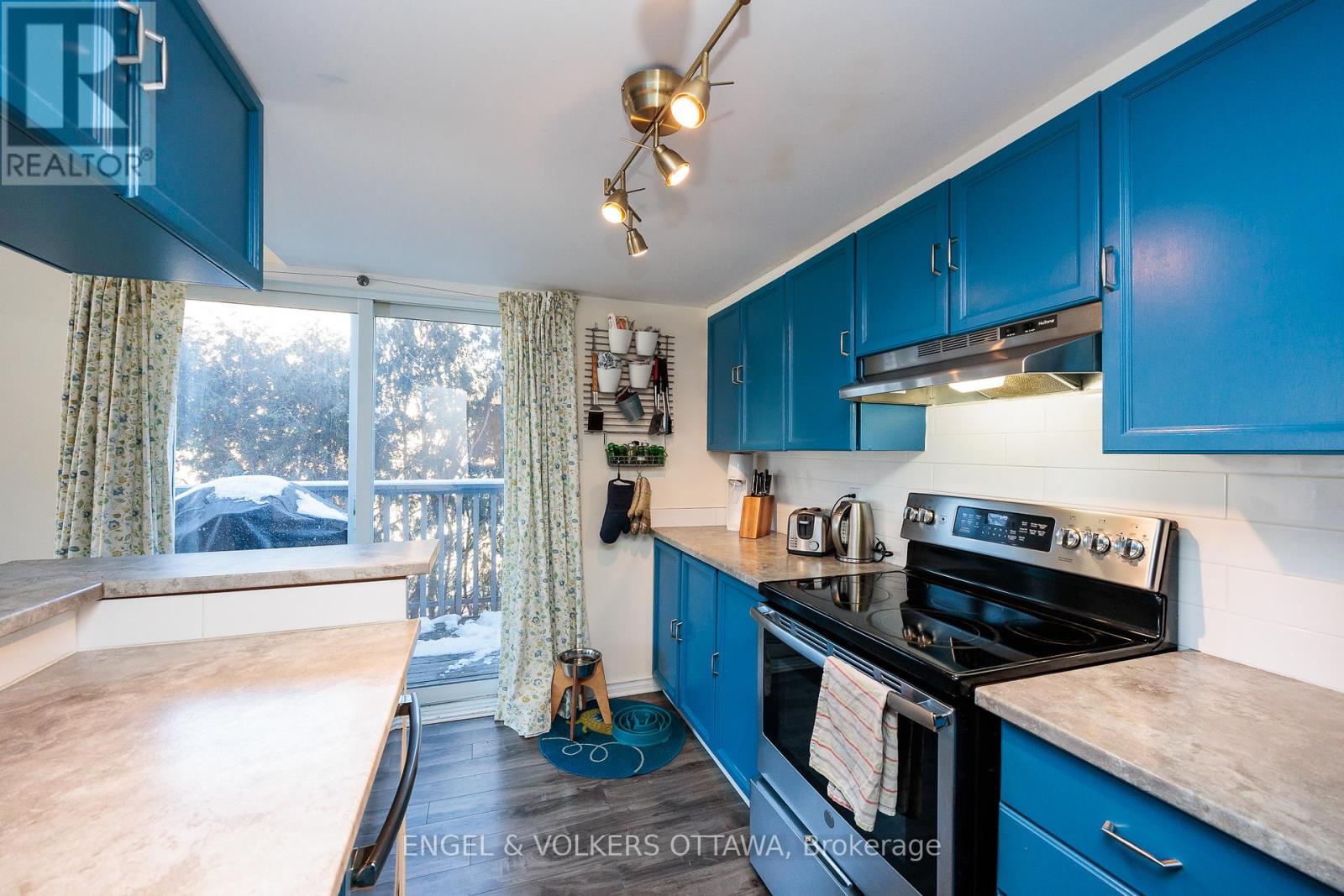 2 - 1204 Shillington Avenue, Ottawa, Ontario  K1Z 7Z4 - Photo 22 - X12138022