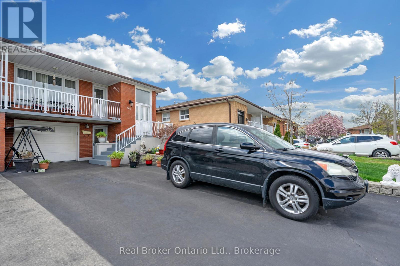 Lower Unit - 55 Cabana Drive, Toronto, Ontario  M9L 1L1 - Photo 14 - W12137934