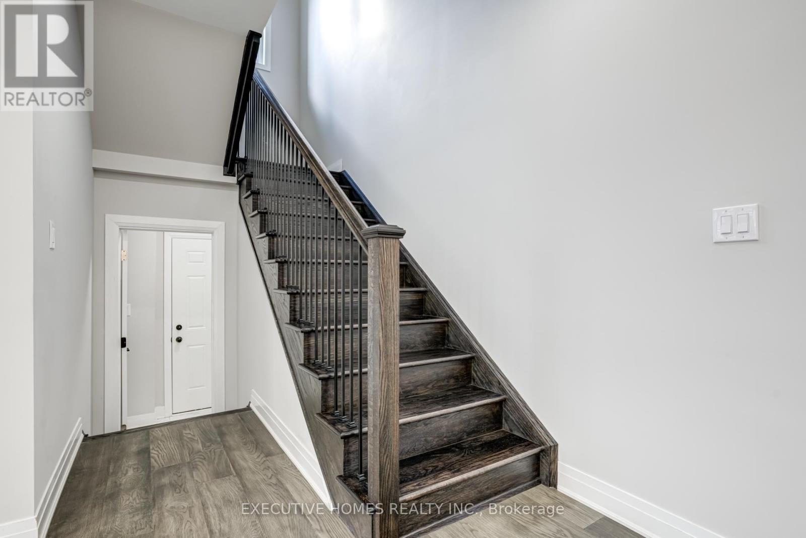 1586 Severn Drive, Milton, Ontario  L9E 1X8 - Photo 18 - W12137689