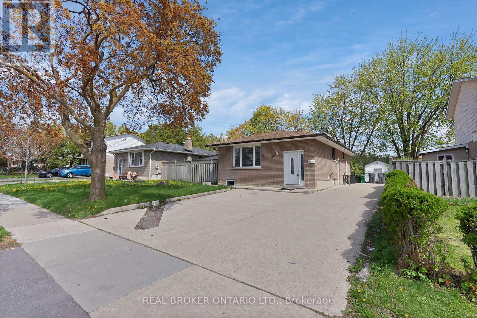 Main Fl - 251 Vodden Street E, Brampton, Ontario  L6V 1N3 - Photo 44 - W12137697