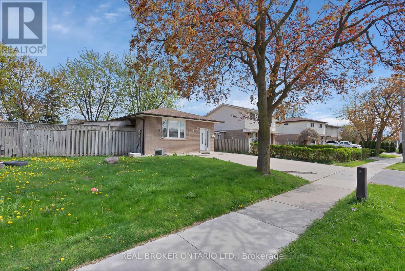 Main Fl - 251 Vodden Street E, Brampton, Ontario  L6V 1N3 - Photo 48 - W12137697