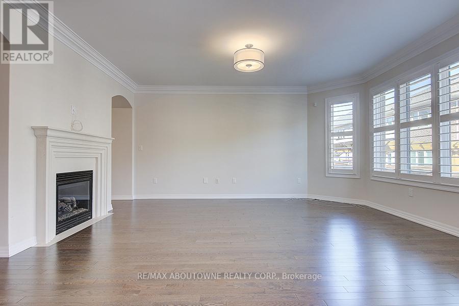 142 Mcwilliams Crescent, Oakville, Ontario  L6M 0W4 - Photo 16 - W12137717