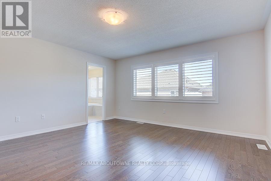 142 Mcwilliams Crescent, Oakville, Ontario  L6M 0W4 - Photo 33 - W12137717