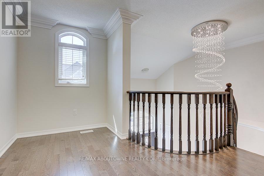 142 Mcwilliams Crescent, Oakville, Ontario  L6M 0W4 - Photo 38 - W12137717