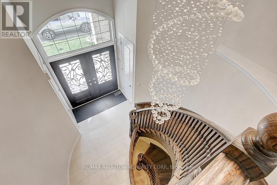 142 Mcwilliams Crescent, Oakville, Ontario  L6M 0W4 - Photo 39 - W12137717