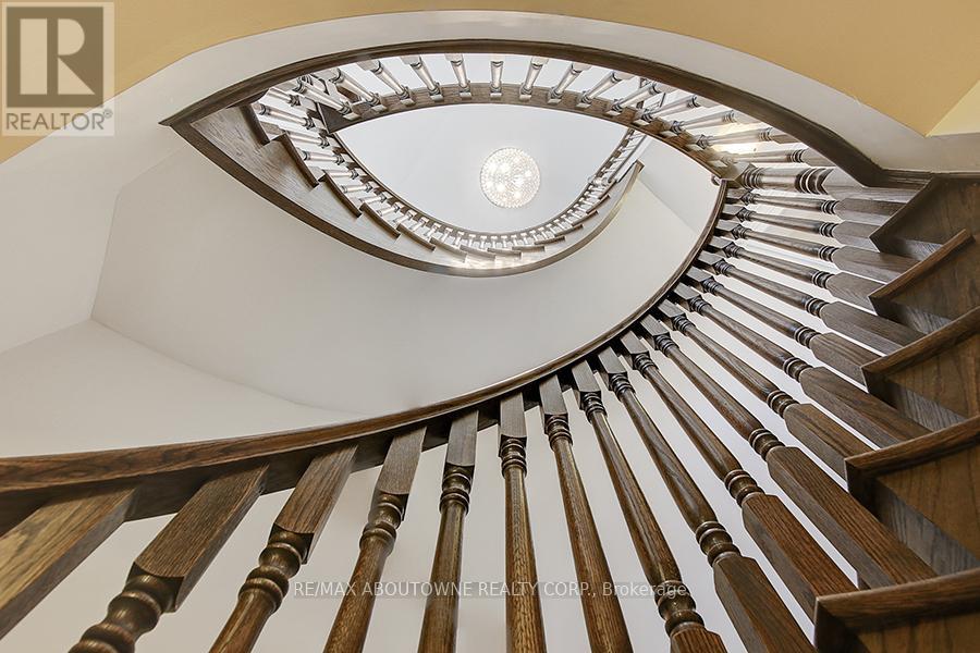 142 Mcwilliams Crescent, Oakville, Ontario  L6M 0W4 - Photo 40 - W12137717